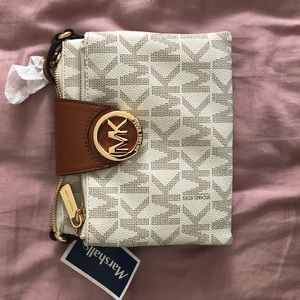 NWT Michael Kor Signature Crossbody Bag